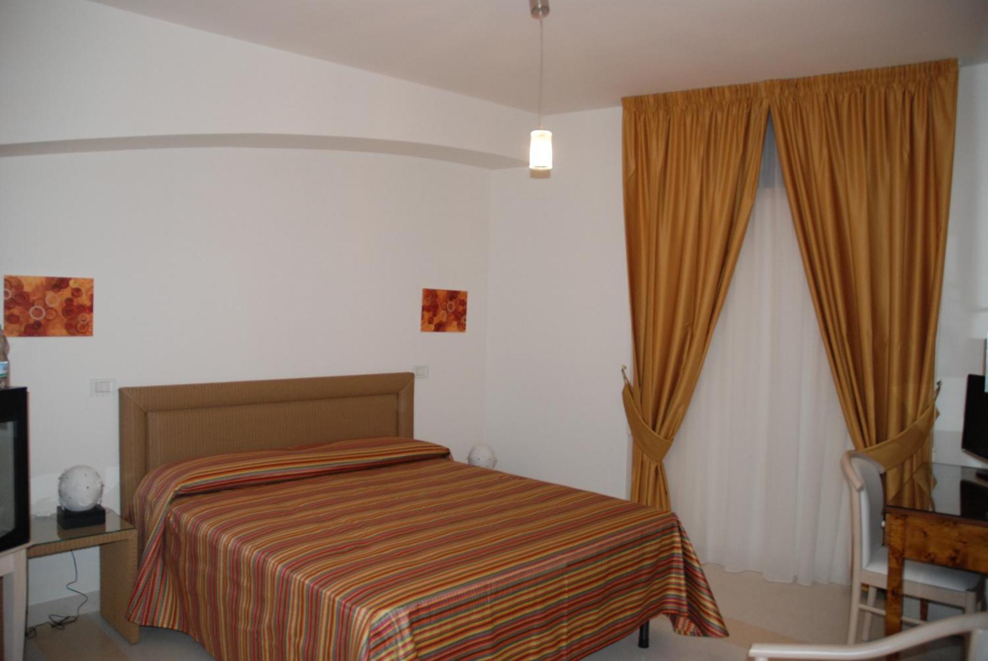 Montecorvino Rovella Albergo Le Dodici Lune חדר תמונה