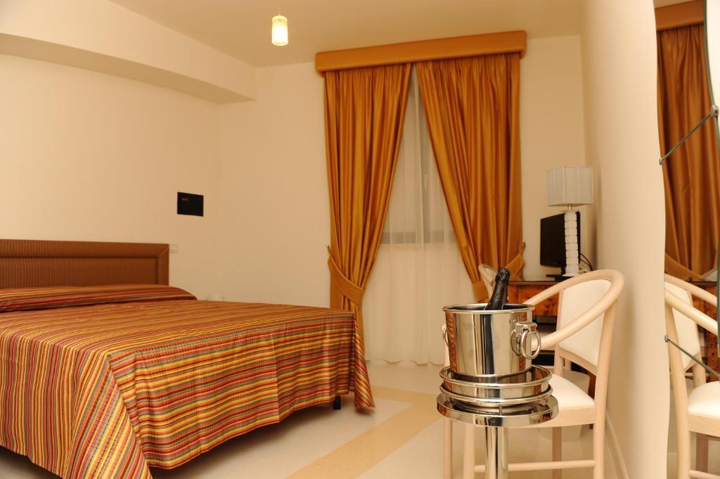 Montecorvino Rovella Albergo Le Dodici Lune חדר תמונה